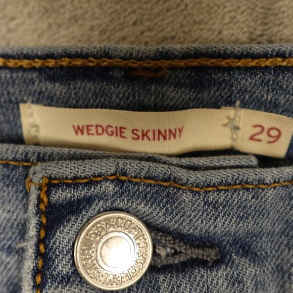 Levi’s Jeans Wedgie Skinny Distressed High-Rise Jean Women’s Size 29 Blue - Picture 3 of 14